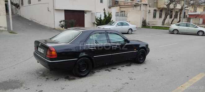 Mercedes C 220 1995, 640,000 km - 2.2 l - Bakı