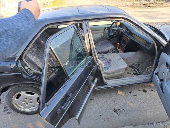 Mercedes 190 1991, 300,000 km - 2.0 l - Bakı