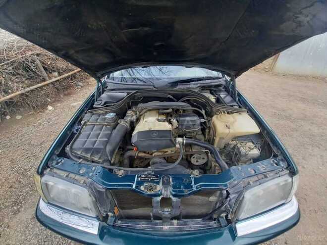 Mercedes C 180 1997, 256,585 km - 1.8 l - Qazax