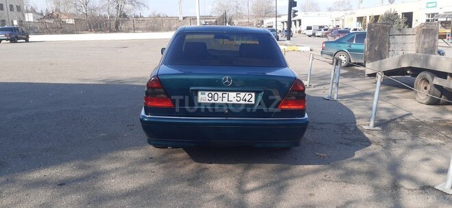 Mercedes C 180 1997, 256,585 km - 1.8 l - Qazax