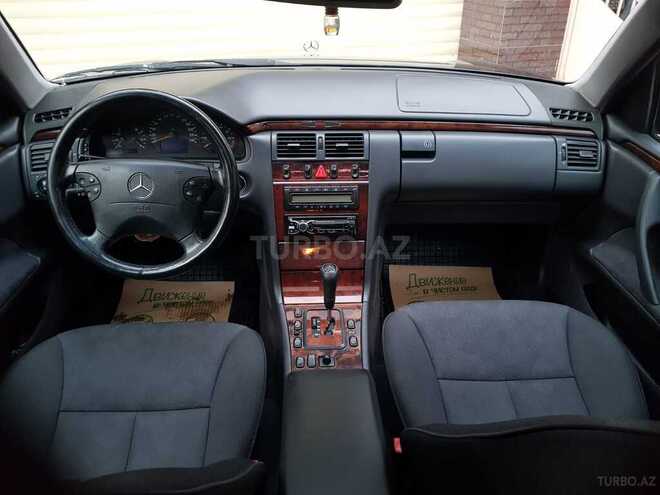 Mercedes E 240 2000, 28,000 km - 2.4 л - Bakı