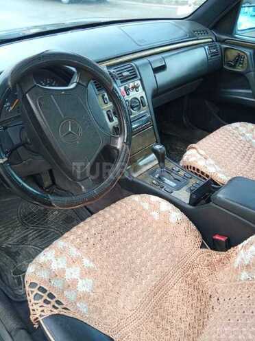 Mercedes E 230 1996, 200,000 km - 2.3 l - Bakı