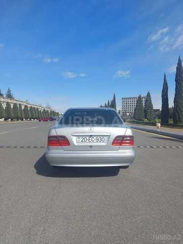 Mercedes E 200 2001, 278,000 km - 2.0 l - Gəncə