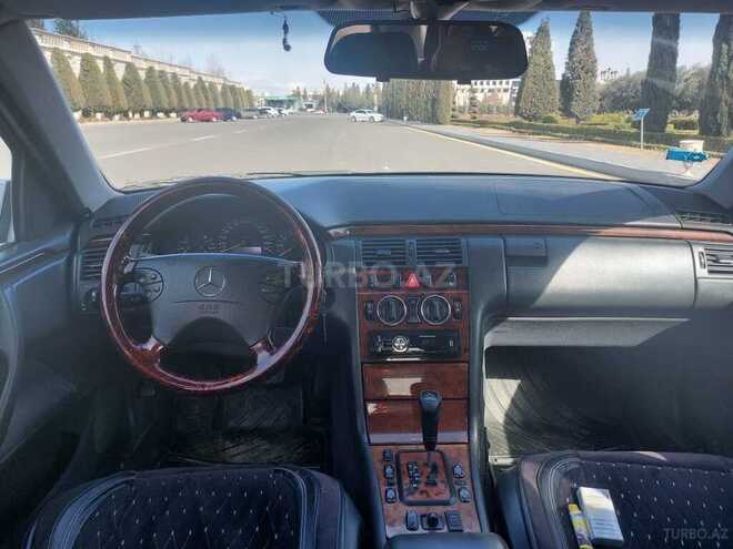 Mercedes E 200 2001, 278,000 km - 2.0 l - Gəncə