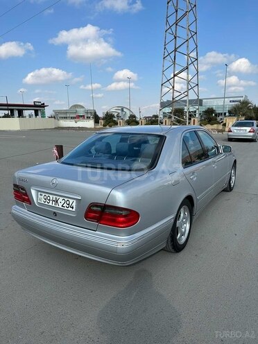 Mercedes E 200 1999, 218,000 km - 2.0 l - Gəncə
