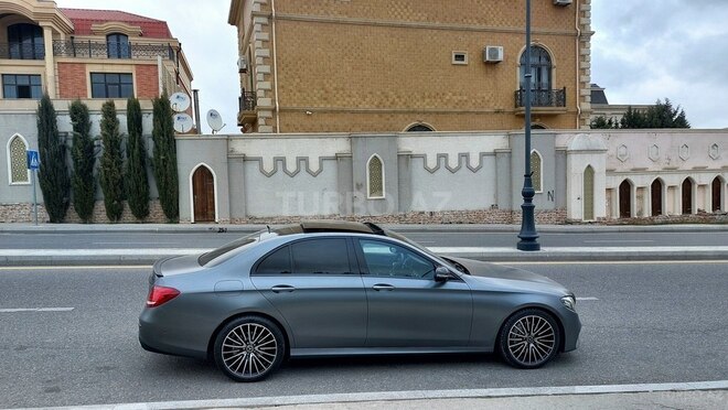 Mercedes E 220 2018, 162,544 km - 2.2 l - Bakı