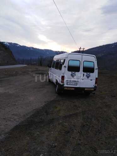 Ford Transit 1994, 257,000 km - 2.5 l - Lerik