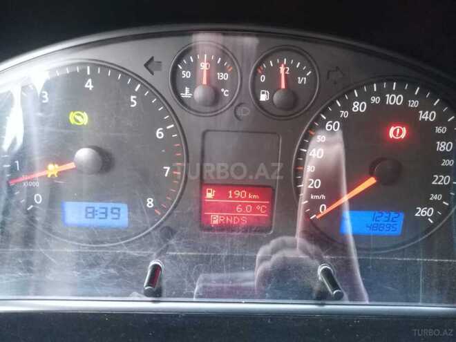 Volkswagen Multivan 2009, 220,000 km - 2.5 л - Bakı