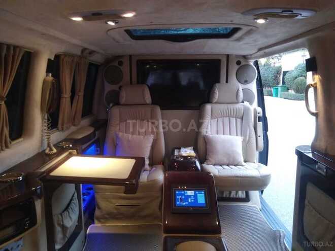 Volkswagen Multivan 2009, 220,000 km - 2.5 л - Bakı