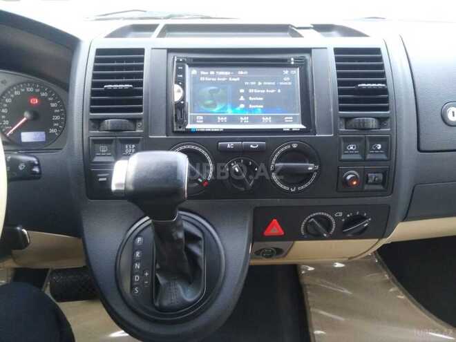 Volkswagen Multivan 2009, 220,000 km - 2.5 л - Bakı