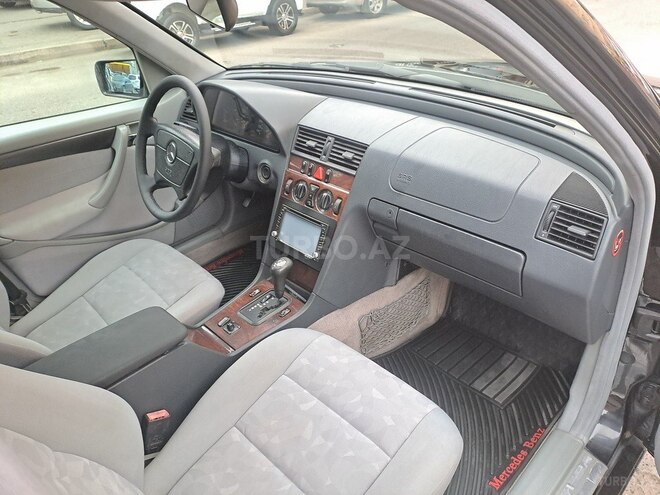 Mercedes C 200 1999, 275,000 km - 2.0 l - Bakı