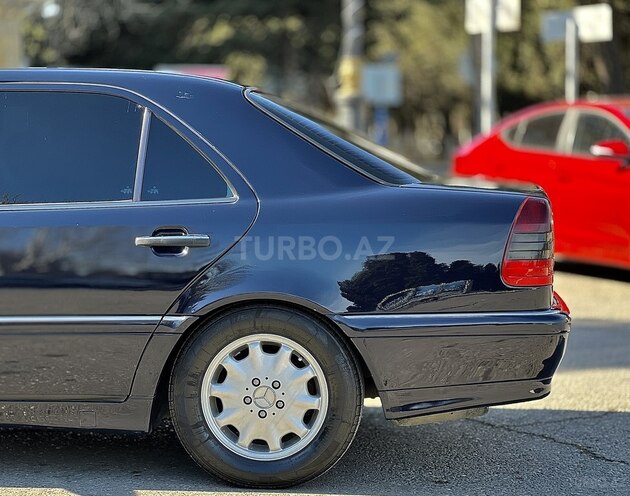 Mercedes C 240 2000, 390,000 km - 2.4 л - Bakı