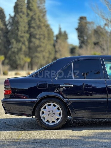 Mercedes C 240 2000, 390,000 km - 2.4 л - Bakı