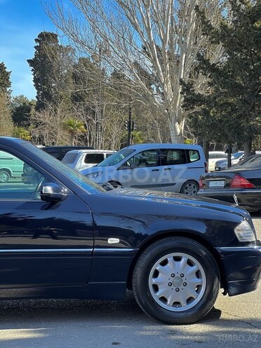 Mercedes C 240 2000, 390,000 km - 2.4 л - Bakı