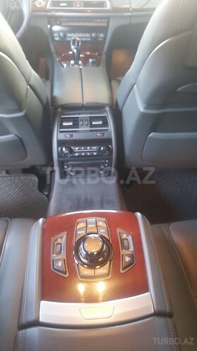 BMW 750 2009, 62,000 km - 4.4 l - Bakı