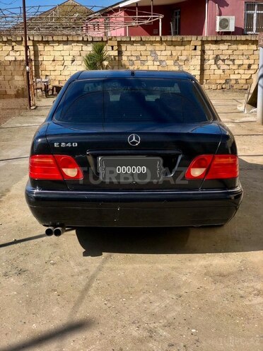 Mercedes E 240 1999, 395,000 km - 2.6 л - Şirvan