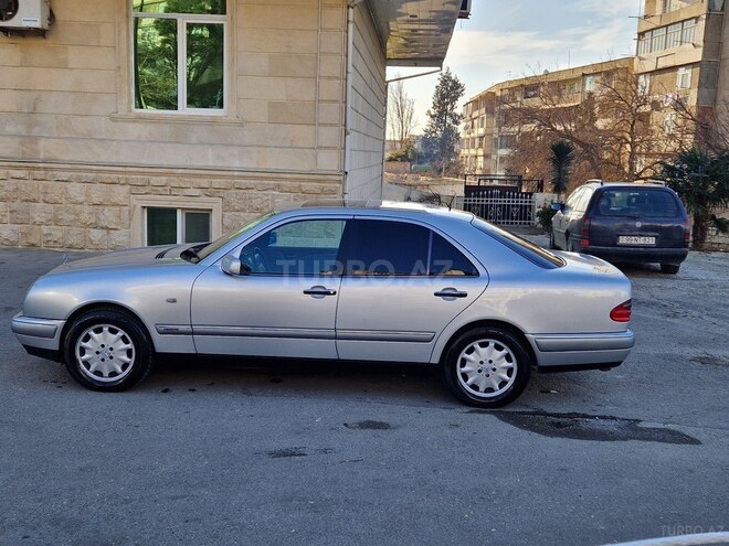 Mercedes E 280 1998, 325,000 km - 2.8 l - Bakı