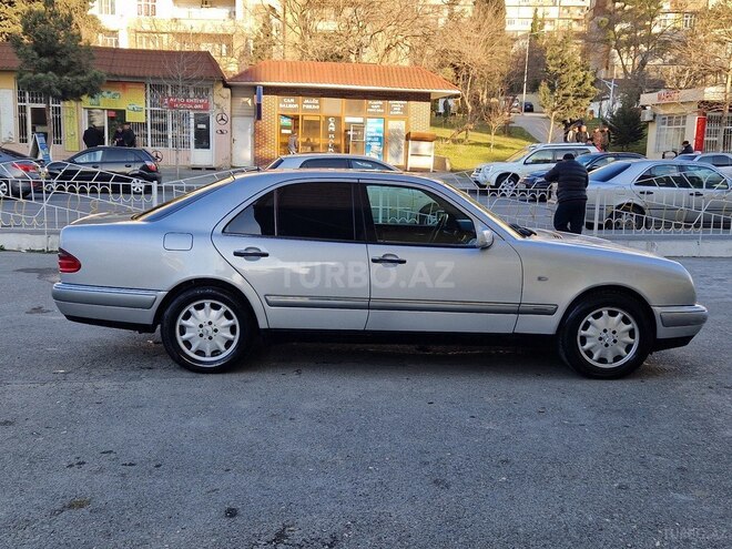 Mercedes E 280 1998, 325,000 km - 2.8 l - Bakı