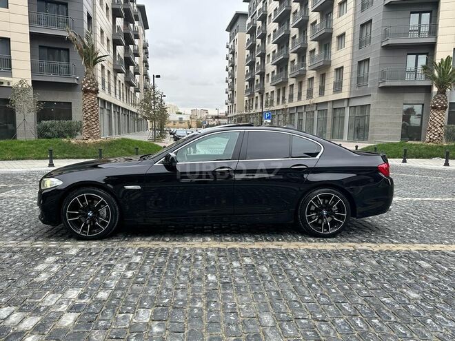 BMW 528 2013, 241,800 km - 2.0 л - Bakı
