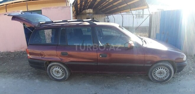 Opel Astra 1993, 470,000 km - 1.8 l - Mingəçevir