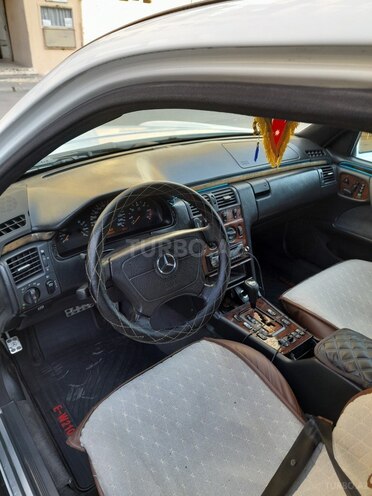 Mercedes E 300 1998, 630,000 km - 3.0 l - Bakı