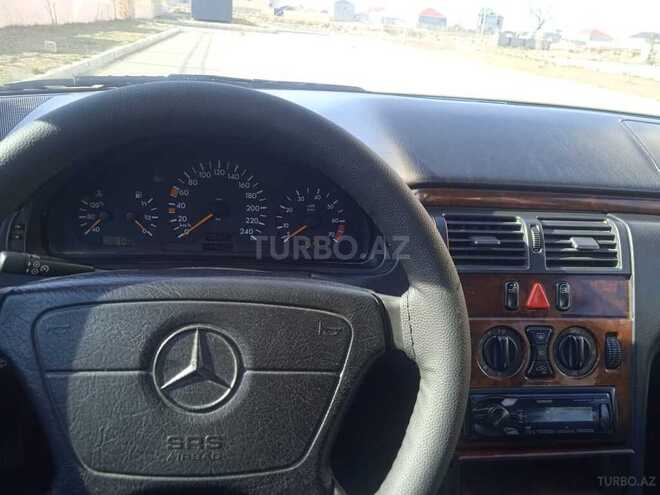 Mercedes E 230 1997, 441,000 km - 2.3 l - Bakı