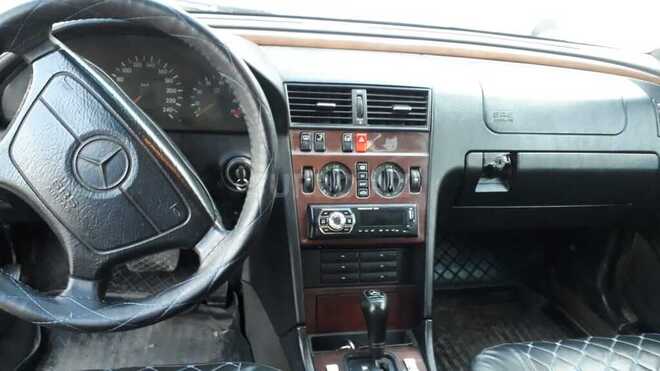 Mercedes C 220 1994, 330,000 km - 2.2 l - Gəncə