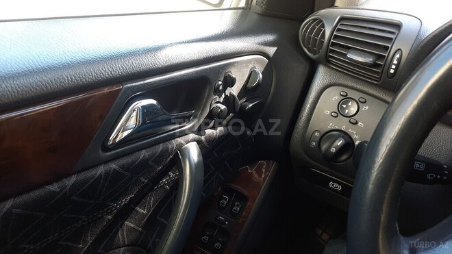 Mercedes C 200 2000, 282,515 km - 2.0 l - Bakı