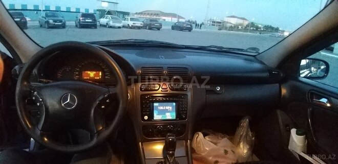 Mercedes C 200 2001, 318,000 km - 2.0 л - Bakı