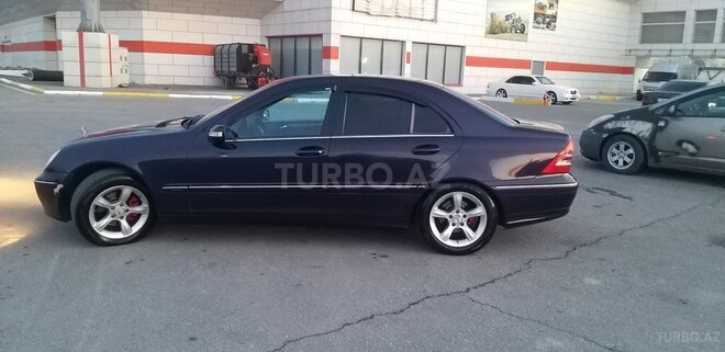 Mercedes C 200 2001, 318,000 km - 2.0 л - Bakı