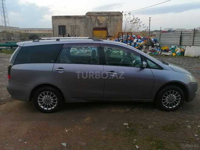 Mitsubishi Grandis 2003, 198,000 km - 2.4 l - Bakı