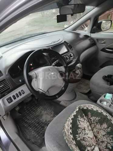 Mitsubishi Grandis 2003, 198,000 km - 2.4 l - Bakı