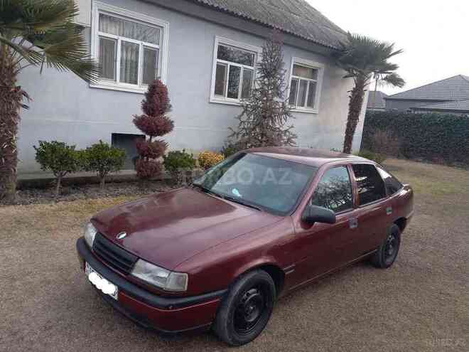 Opel Vectra 1992, 360,000 km - 2.0 l - Zaqatala