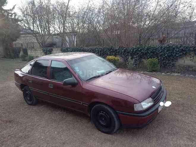 Opel Vectra 1992, 360,000 km - 2.0 l - Zaqatala