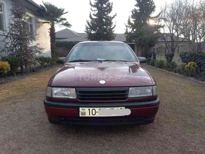 Opel Vectra 1992, 360,000 km - 2.0 l - Zaqatala