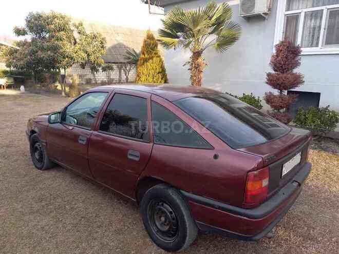 Opel Vectra 1992, 360,000 km - 2.0 l - Zaqatala