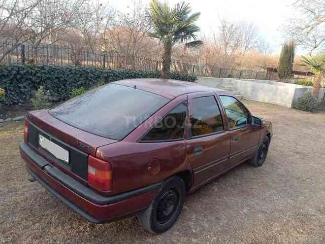 Opel Vectra 1992, 360,000 km - 2.0 l - Zaqatala