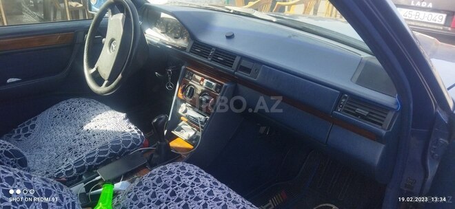 Mercedes E 230 1990, 250,000 km - 2.3 l - Bakı