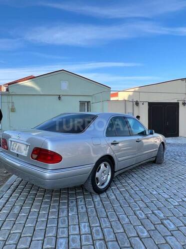 Mercedes E 230 1997, 380,000 km - 2.3 l - Bakı