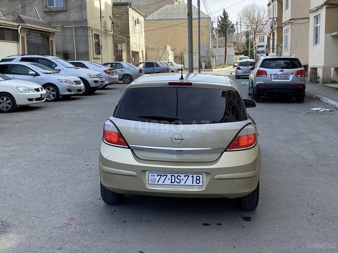 Opel Astra 2004, 235,000 km - 1.4 л - Bakı