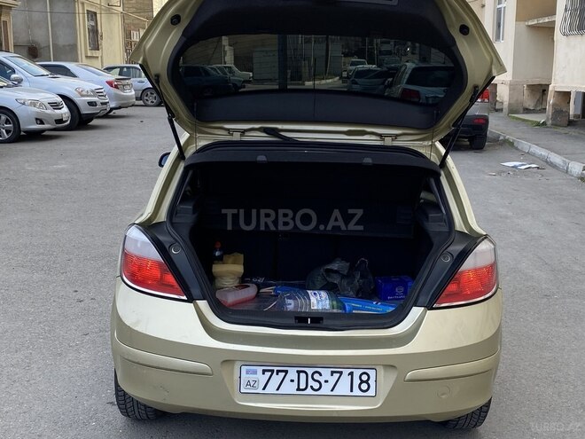 Opel Astra 2004, 235,000 km - 1.4 л - Bakı