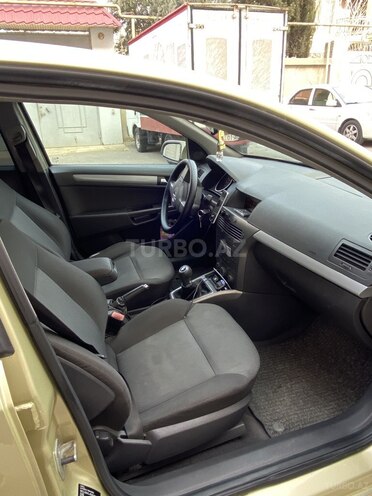 Opel Astra 2004, 235,000 km - 1.4 л - Bakı