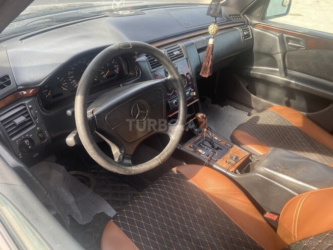 Mercedes E 200 1998, 350,000 km - 2.0 l - Bakı