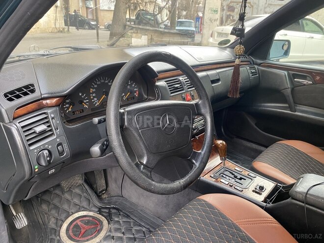 Mercedes E 200 1998, 350,000 km - 2.0 l - Bakı