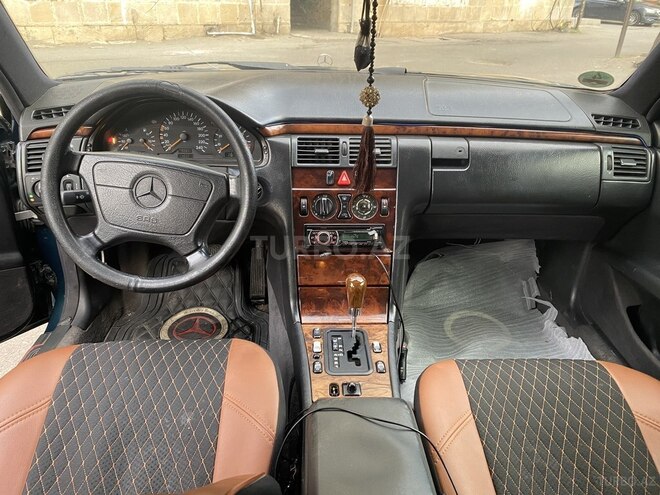 Mercedes E 200 1998, 350,000 km - 2.0 l - Bakı