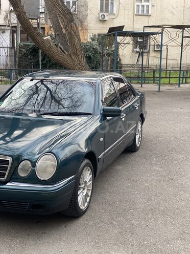 Mercedes E 200 1998, 350,000 km - 2.0 l - Bakı