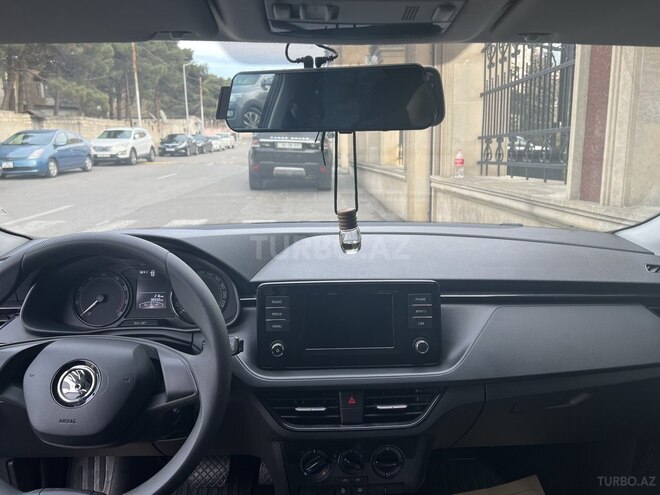 Skoda Rapid 2021, 38,500 km - 1.6 l - Bakı