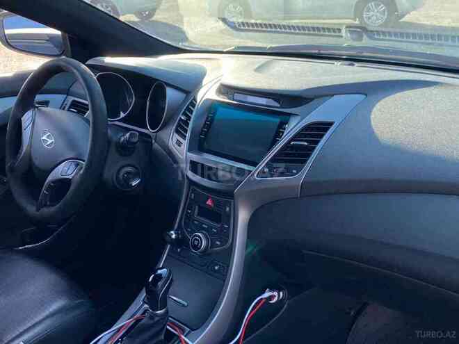 Hyundai Elantra 2015, 76,000 km - 1.6 л - Bakı