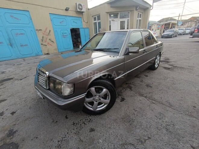 Mercedes 190 1992, 326,556 km - 2.0 л - Bakı