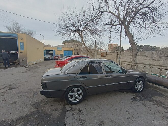 Mercedes 190 1992, 326,556 km - 2.0 л - Bakı